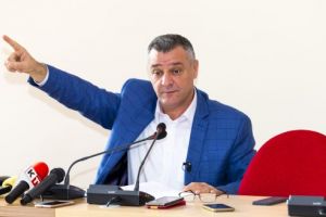 BREAKING NEWS. Replică tăioasă a lui Florin Oancea: „Azi propun şi schimbarea lui Ovidiu Moş din funcţia de viceprimar!”