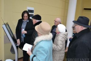 Coadă cu repetiţie: Sistemul de ticketing din piramida Primăriei Oradea mai mult încurcă
