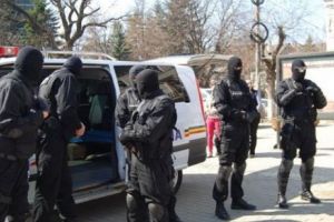 PERCHEZIȚII de amploare în BUCUREȘTI