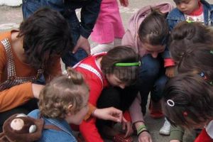 581 de copii provenind din familii dezorganizate, copii orfani sau copii ai căror părinţi ...