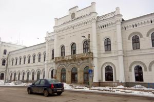 Lucrările de modernizare a Gării Iţcani au progresat vizibil în şase luni