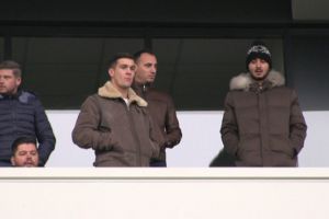 Probleme cu trei titulari