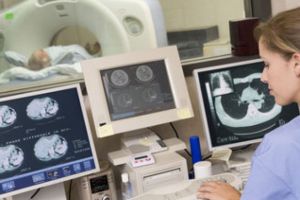 Dyomedica Ploiesti, firma care a câştigat contractul de 2,6 mil. euro pentru a furniza CT-uri spitalelor: „Importăm CT-urile din China în două etape“