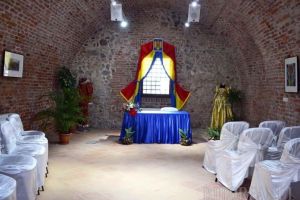 Revolta mireselor: Intenţia Primăriei Oradea de a renunţa la oficierea de căsătorii duminica a stârnit revolta orădencelor