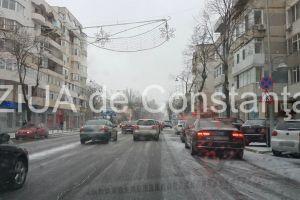 Avertizare meteo la Constanta. Revin lapovita si ninsoarea iar vantul va bate cu putere. Utilajele de deszapezire, pregatite sa intervina