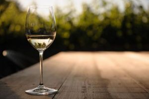 Ce fel de vin se îmbuteliază la Teaca. Iată cum arată prima sticlă a Casei Zaig (FOTO)