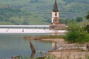 Reconstrucţia Bisericii de la Bezid, aproape de start