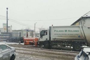 FOTO / Alba Iulia „blocată” de zăpada abundentă. Precizări din partea Primăriei şi a Poliţiei Rutiere