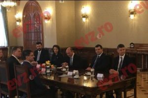 CONSULTĂRI la Cotroceni. Băsescu a pus „plicul” pe masă