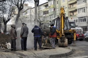 Zona de sud a Bacăului a rămas fără apă caldă şi căldură