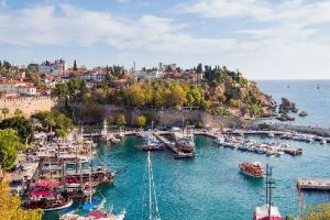 Planurile Paralela 45: creşterea afacerilor cu 20% şi charter spre Antalya din Târgu-Mureş