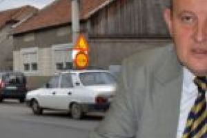 Pe o stradă din Oţelu Roşu azi s-o-mpărţit norocu’! Ghinion pentru Aquacaraş!