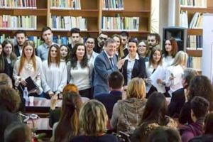 Studenţii îl consideră pe Eminescu un model de urmat