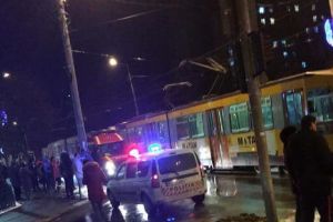 Un bărbat de 50 de ani a murit într-un tramvai, după ce a făcut infarct