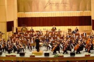 Cluj: Concert simfonic- dirijor Gabriel Bebeşelea. Seară Bartók la Filarmonica ”Transilvania”