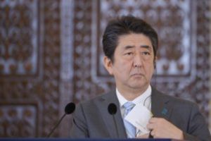 Vizita lui Shinzo Abe şi greva japoneză a Guvernului român