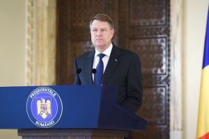Printre românii dezamăgiţi de Klaus Iohannis, mulţi bistriţeni: Ruşine, domnule Preşedinte! Demisia!