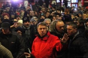 Lovitură în PLIN pentru Klaus Iohannis: protestatarii #Rezist se DELIMITEAZĂ de preşedinte