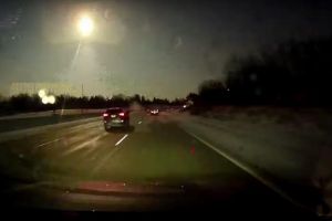 Meteoritul care a zguduit puţin oraşul Detroit in SUA – VIDEO