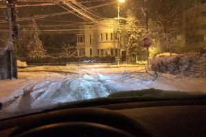 Furtuna a lăsat fără curent peste 16.000 de băcăuani