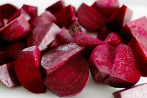 Ce se întâmplă în organismul tău dacă mănânci zilnic 100 grame de sfeclă roşie