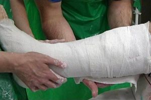 În trei zile cu zăpadă, 38 de oameni au avut nevoie de îngrijiri medicale, după căderi pe ...