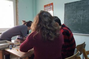 Se caută voluntari pentru pregătirea şcolară a copiilor din centrele de plasament din Suceava