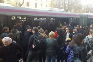 Autobuzele din Cluj-Napoca sunt SUPER aglomerate. Unde sunt condiţiile promise?