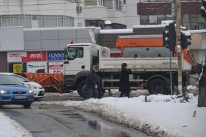 Nu sunt drumuri blocate în judeţul Bacău