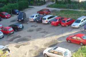 VIDEO Cartierele din Sibiu vor avea parcări modernizate în 2018. Se vor amenaja unele noi