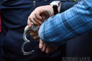 Şofer „săltat” din trafic în Borod: Anchetat în două dosare pentru alcool la volan şi conducere fără permis, s-a urcat din nou la volan