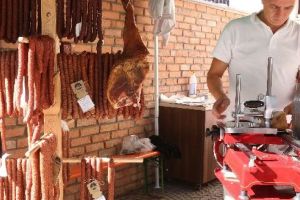 Local Farmers’Market: cumpără, mănâncă local!