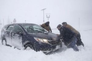 VREMEA a făcut RAVAGII în judeţul Galaţi. Trei localităţi, fără CURENT ELECTRIC