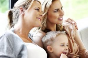 CEDO a decis! Concediul de PATERNITATE nu se aplică şi unei partenere lesbiene