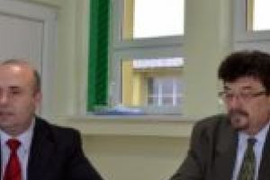 Medicii de familie din Caraş-Severin, consultaţi de prefect şi de şeful Direcţiei de Sănătate Publică