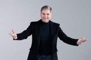 Mircea Radu şi-a făcut iar caravană! Vrea să găsească cele mai frumoase fete din România