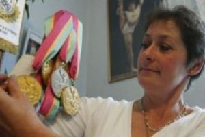 Fosta campioană olimpică Ecaterina Szabo, sărbătorită de autorităţile locale cu prilejul aniversării a 50 de ani