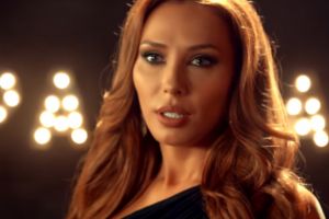 Iulia Vântur a lansat o nouă piesă. Românca, în tandreţuri cu un star indian. VIDEO