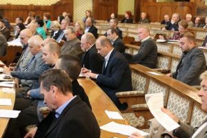 Consilierii judeţeni, convocaţi la şedinţă