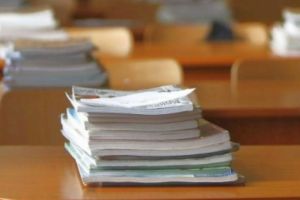 Prahova primeste 400.000 de lei pentru înlocuirea manualelor uzate