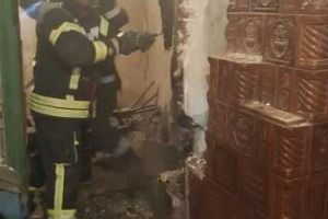 Pompierii teleormăneni au salvat locuinţa unei bătrâne din Vităneşti