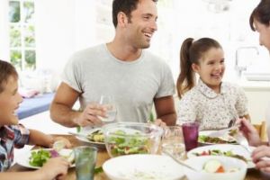 STUDIU: Munca peste program îţi face praf sănătatea, dar şi familia!