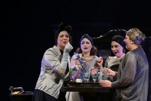 Dublă reprezentaţie a celei mai recente producţii teatrale arădene