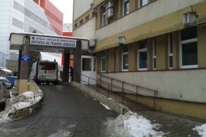 20 de persoane au ajuns la spital după ce au căzut pe gheaţă