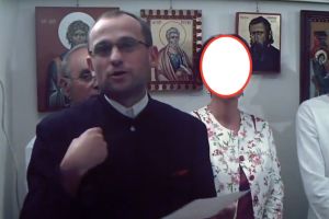 VIDEO Cine este Adrian Circa, preotul acuzat că s-a masturbat în faţa elevelor. Imagini de la o predică a acestuia