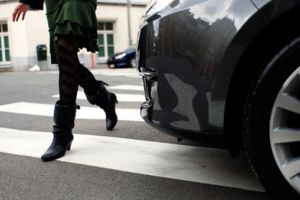 Politistii ploiesteni au iesit la vanatoare de soferi grabiti! Ce au patit 30 de soferi care nu au acordat prioritate pietonilor