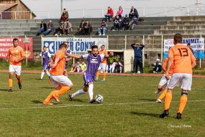 Fotbal Liderul Ligii a IV-a sucevene caută întăriri în perspectiva luptei pentru titlu şi ...