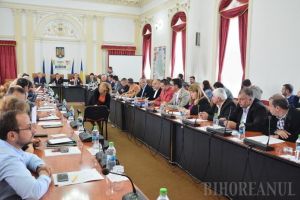 Bugetul Consiliului Judeţean pe 2018: Cheltuielile sunt prea mari, fiind 