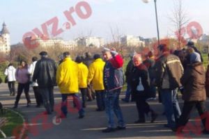 Protestatari din întreaga ţară au ajuns deja la Bucureşti pentru mitingul împotriva corupţiei