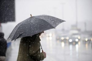 Avertizare METEO: Ploaie, lapoviţă şi ninsoare în judeţul Alba, până mâine dimineaţă